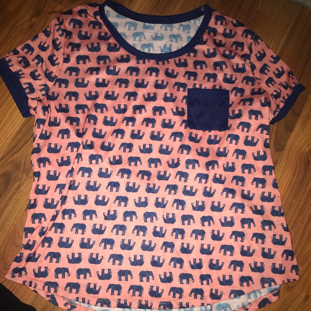 Size medium women’s shirts